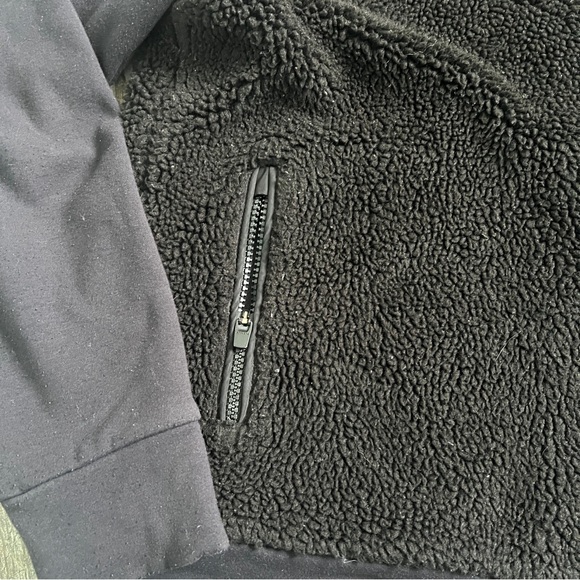 Athleta Range Sherpa Jacket in Black, Zipper closure, Women’s Medium - Picture 4 of 8